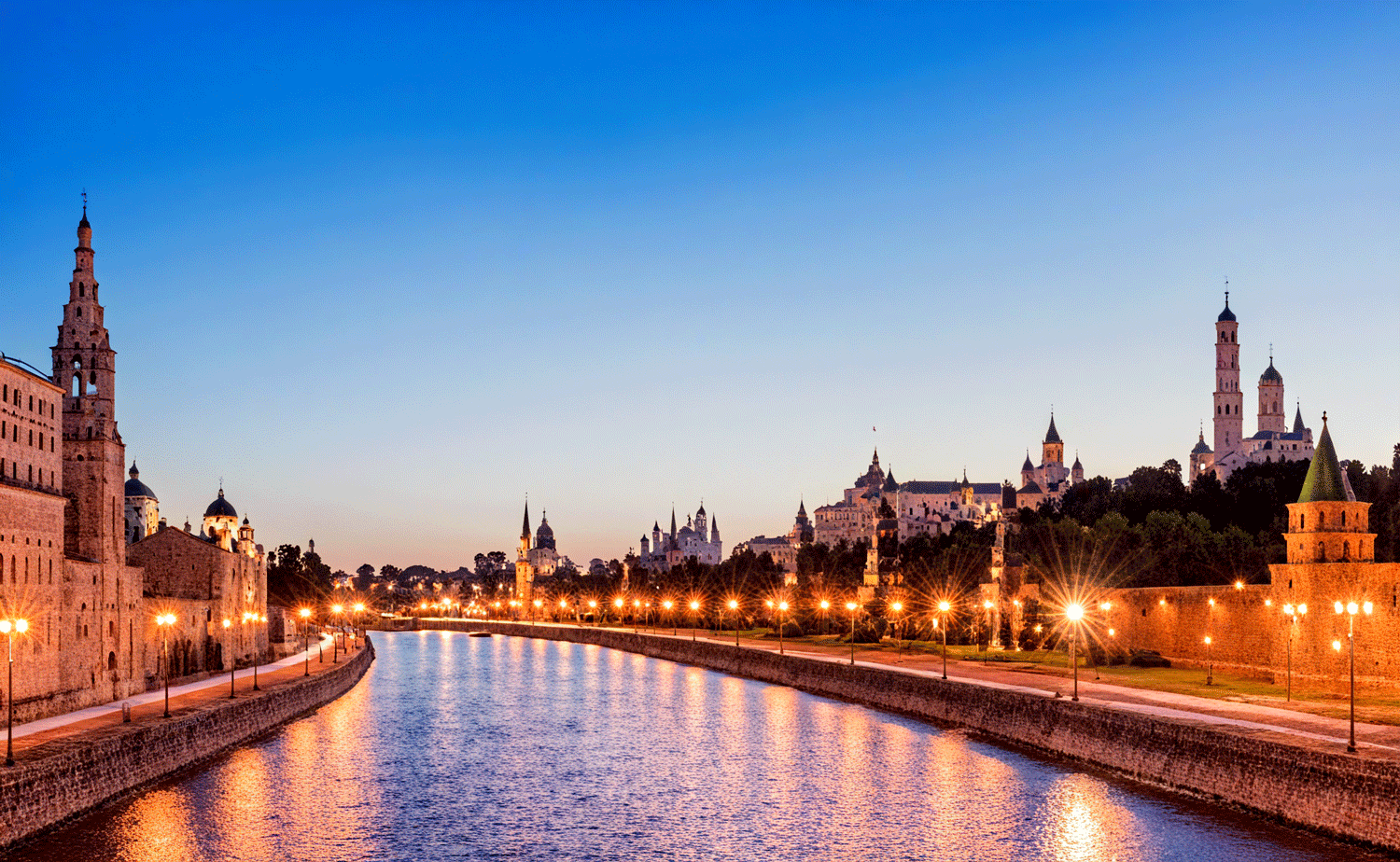 Yanshuoda protects the lights along the riverbank in Novosibirsk, Russia！